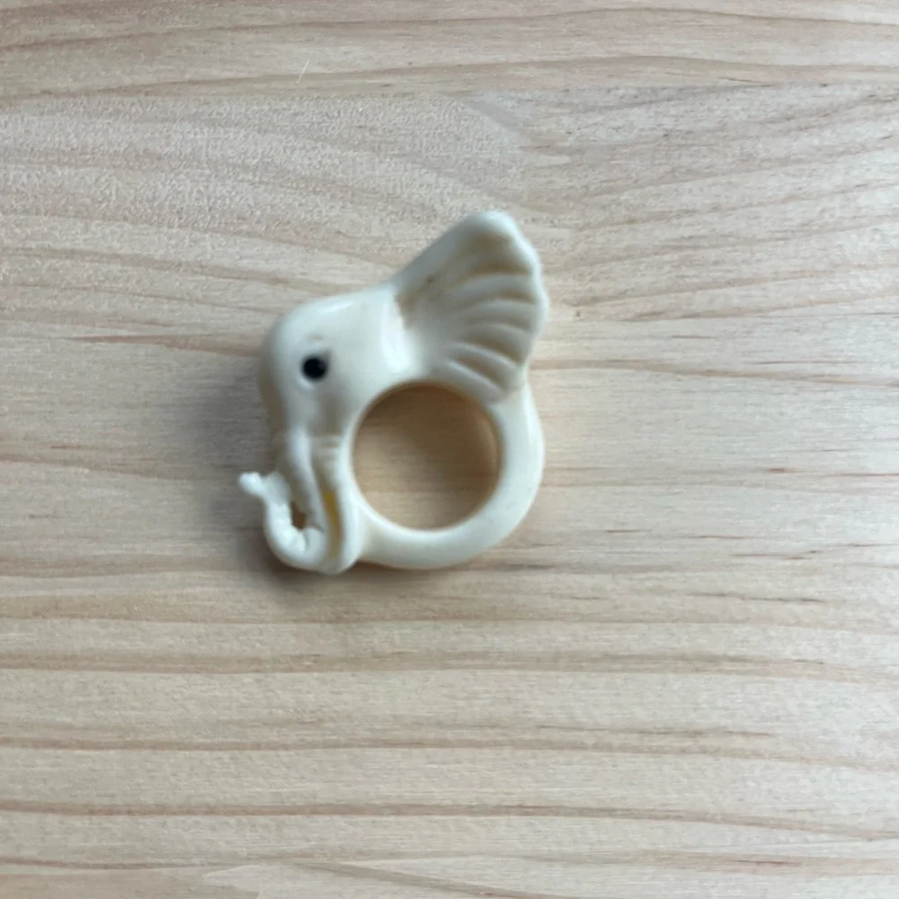 Elephant Side Trunk Pinky Ring White